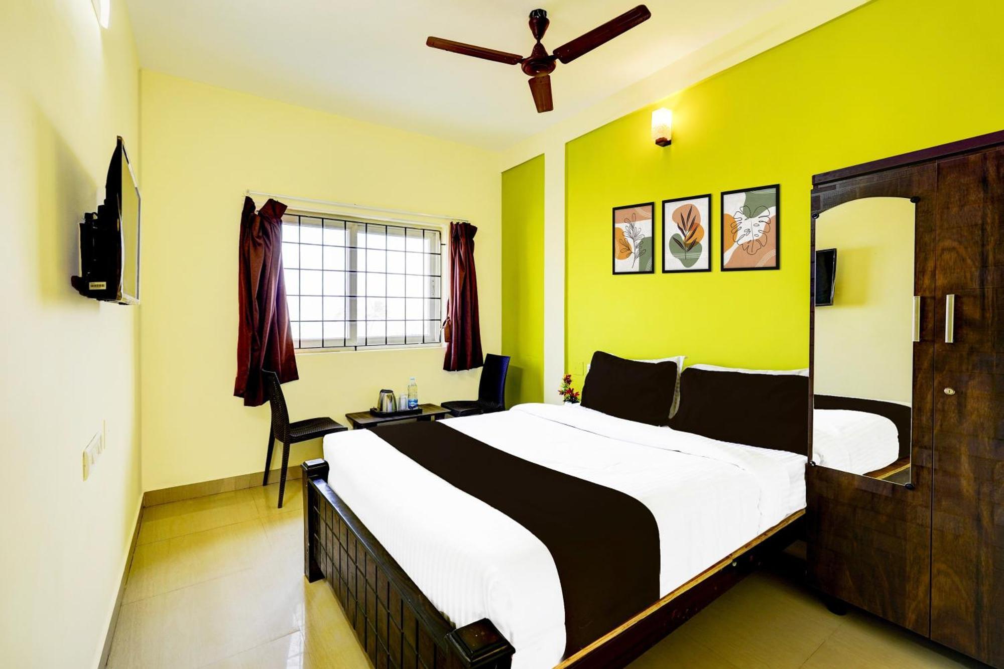 Super Collection O Nibav Beach View Chennai Exterior photo
